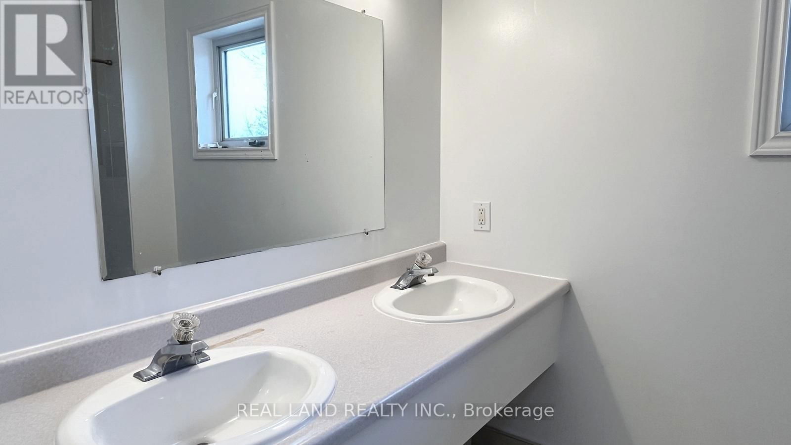 2686 HOLBORN ROAD Image 25