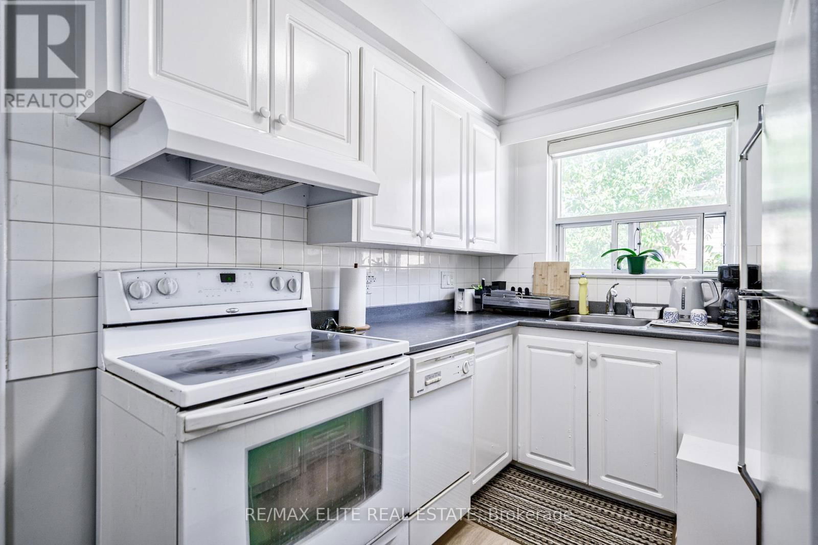 112 TALMAGE AVENUE Image 11
