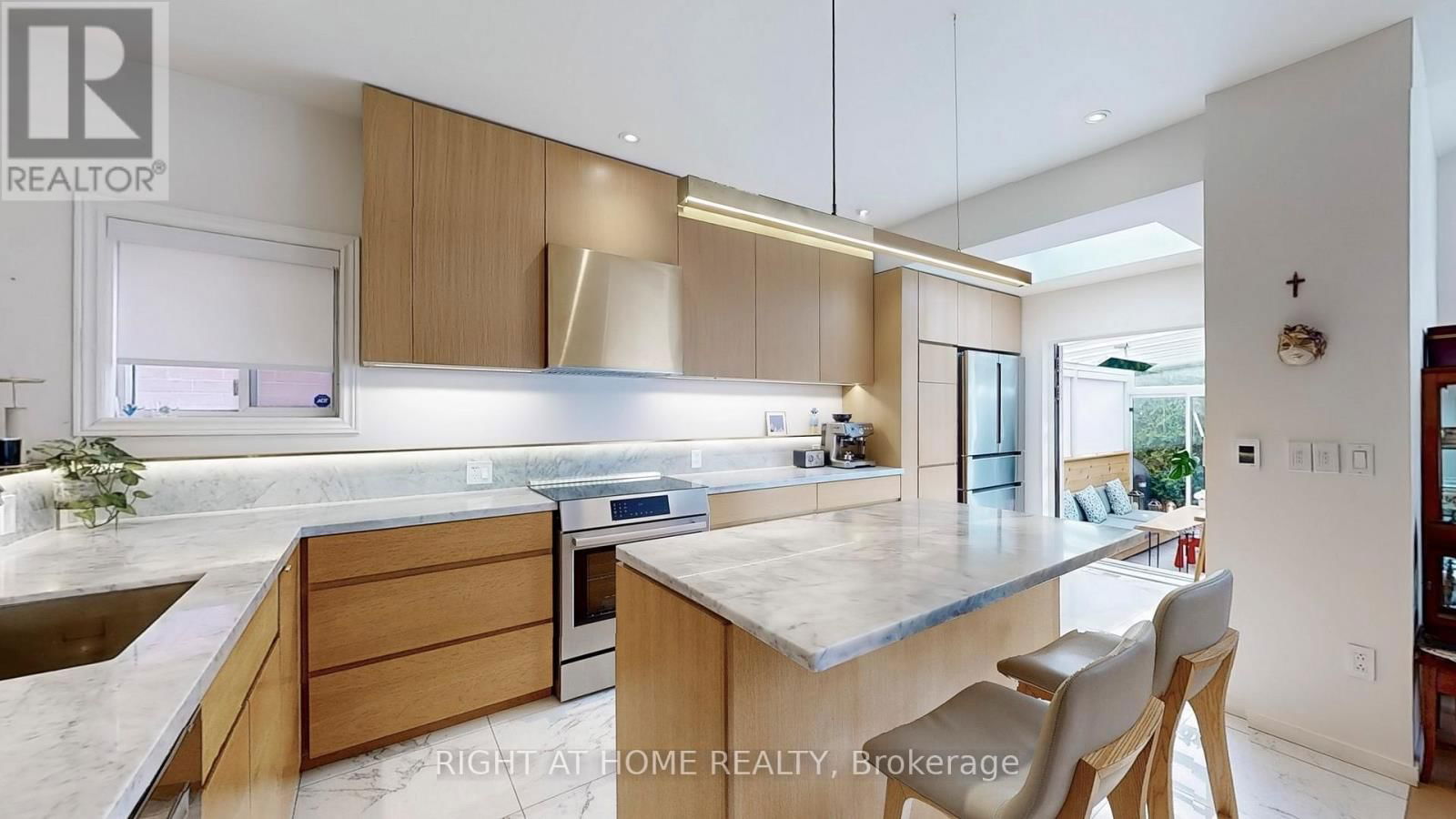 12 SIGNET WAY Image 10