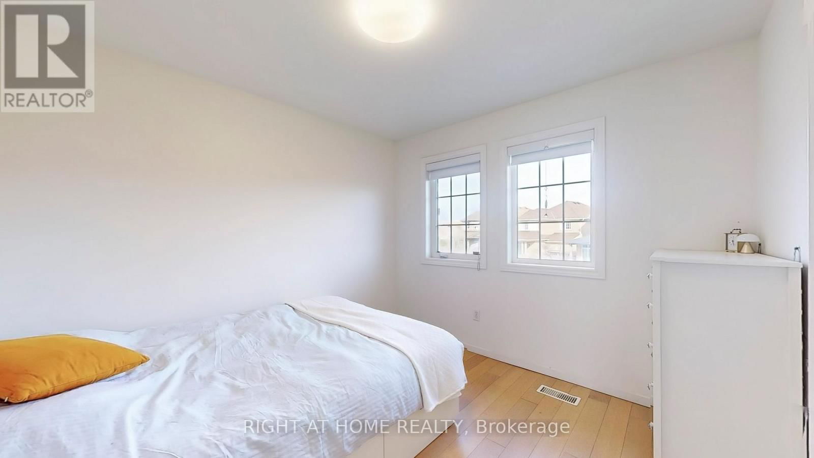 12 SIGNET WAY Image 27