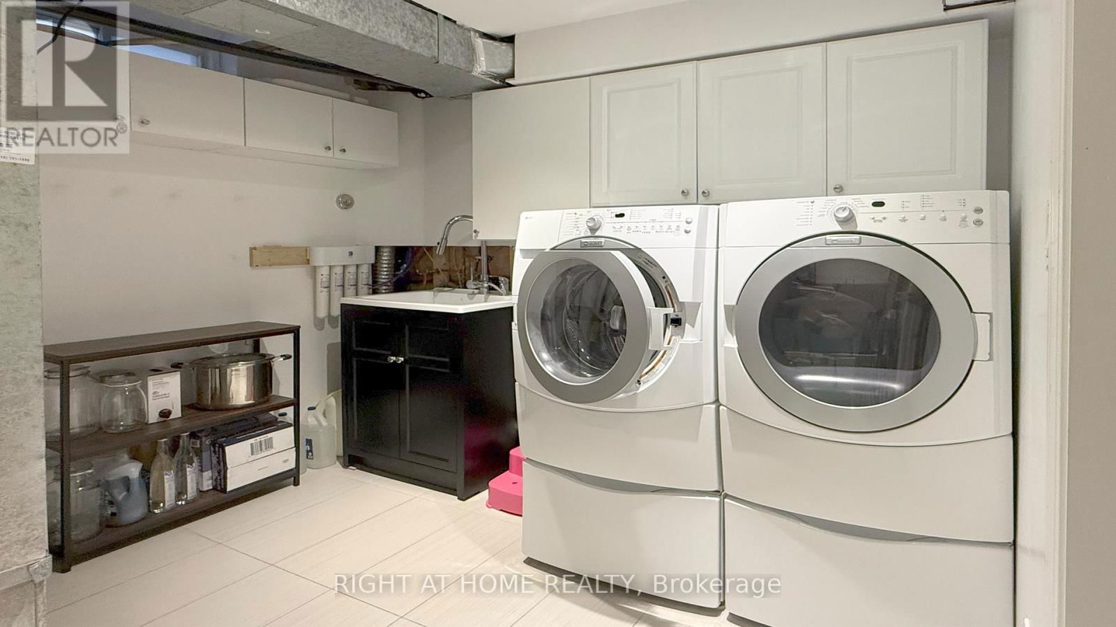 12 SIGNET WAY Image 34