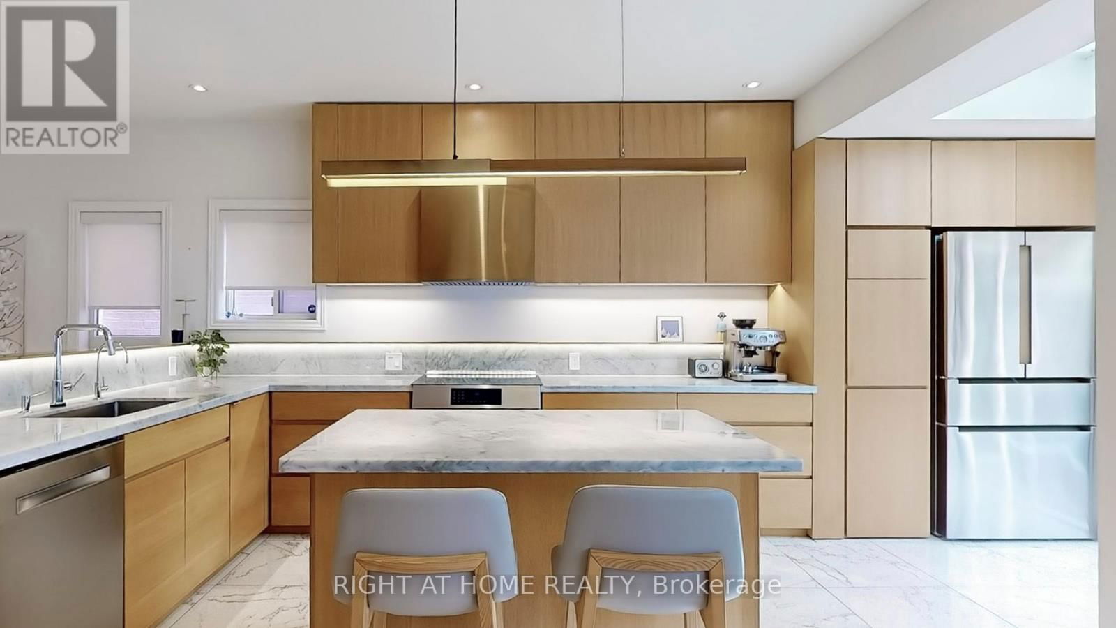 12 SIGNET WAY Image 9