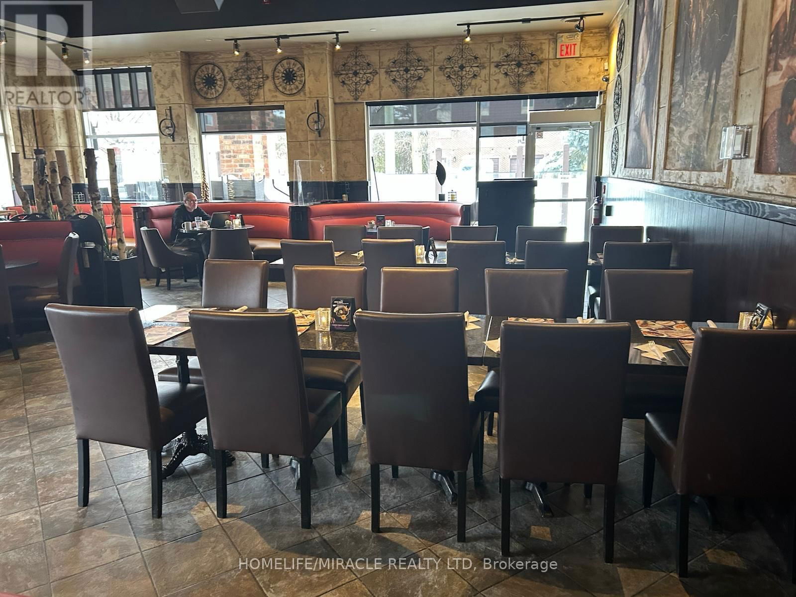 117 YOUNG STREET Image 7