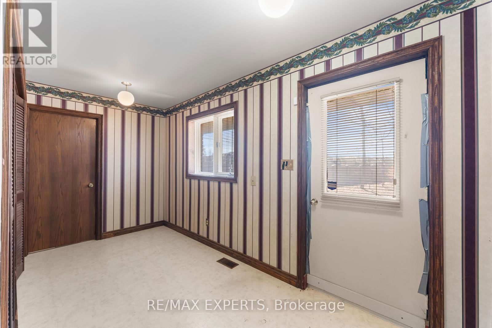 16 MILLWOOD PARKWAY Image 20