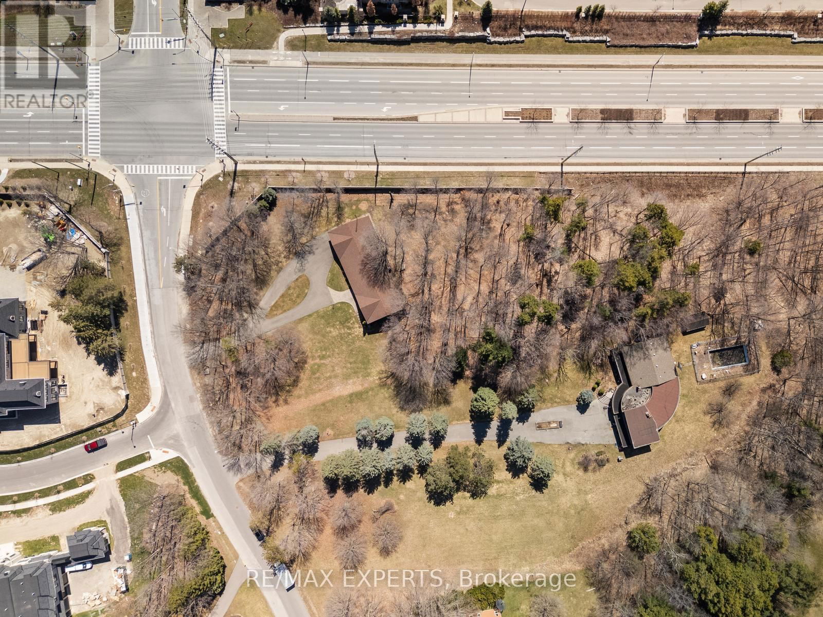 16 MILLWOOD PARKWAY Image 39