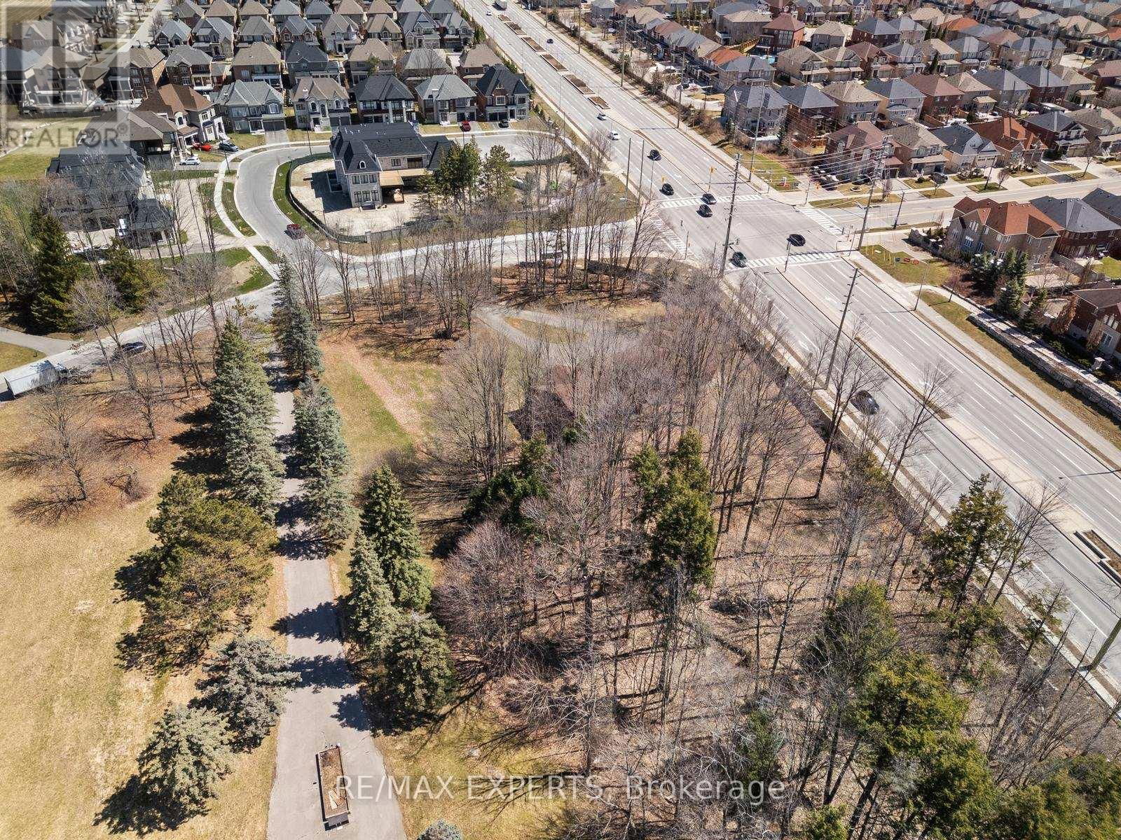 16 MILLWOOD PARKWAY Image 40