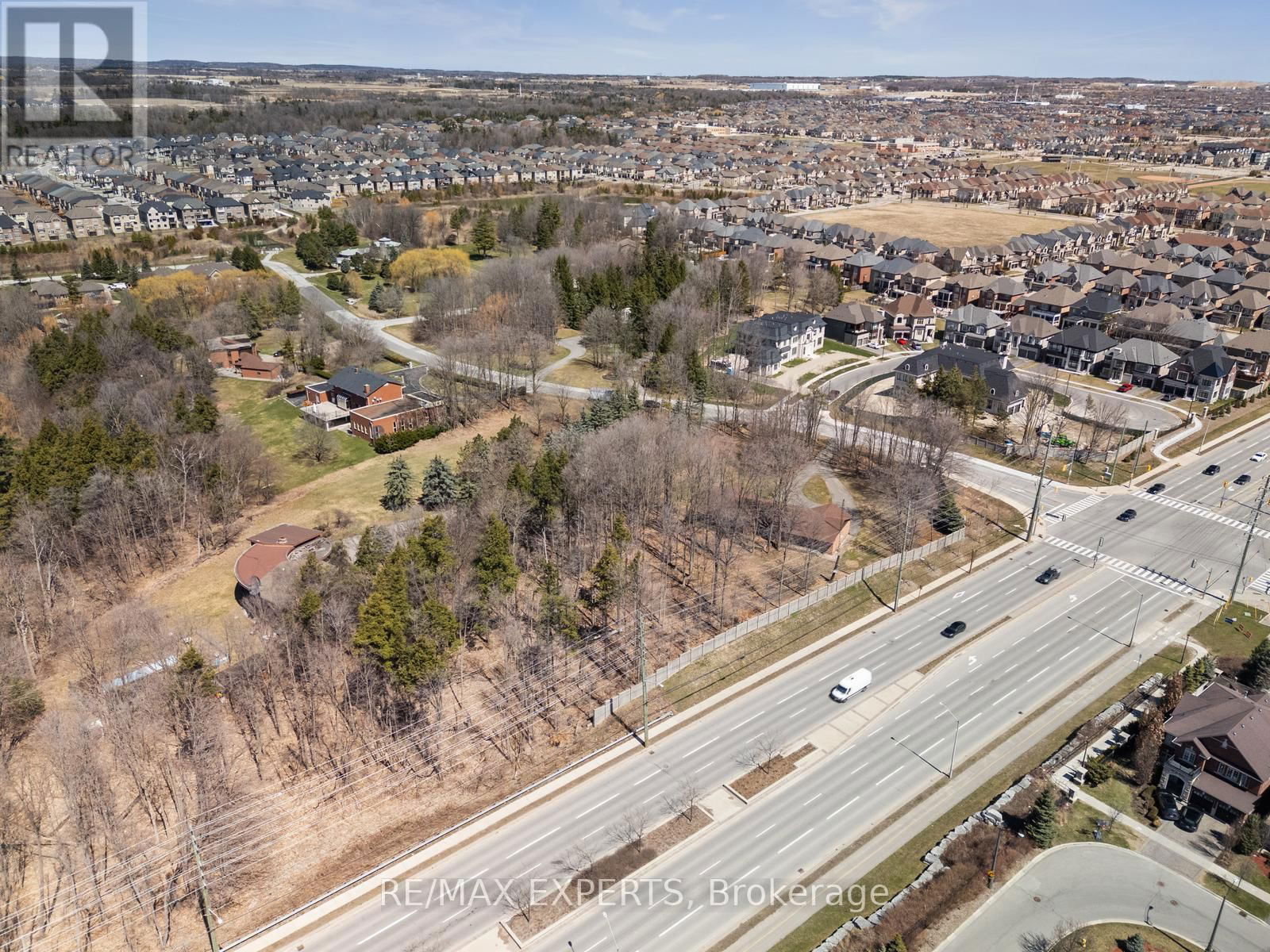 16 MILLWOOD PARKWAY Image 42