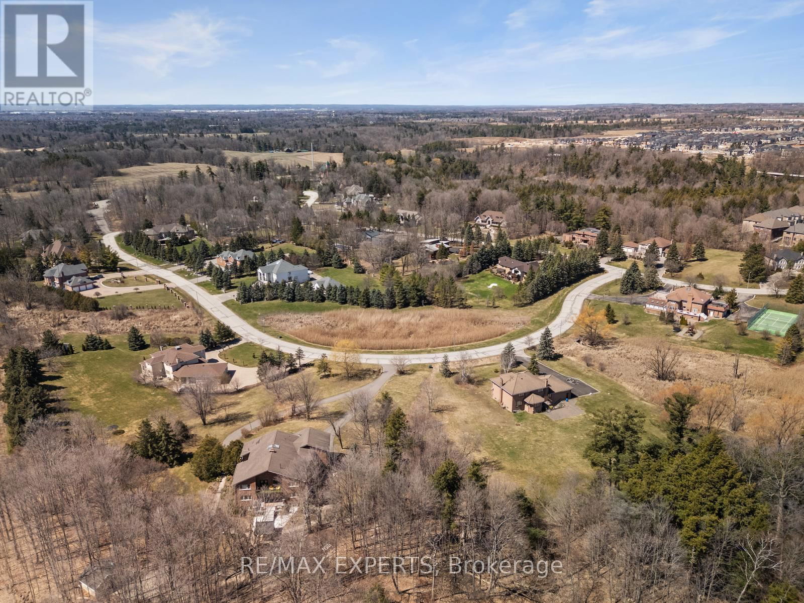 16 MILLWOOD PARKWAY Image 43