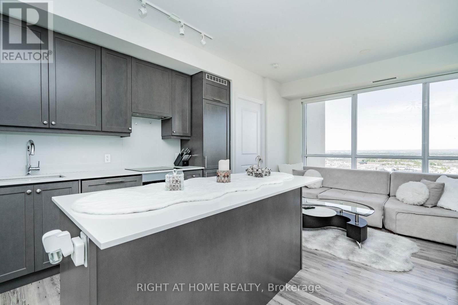 2309 - 9075 JANE STREET Image 12