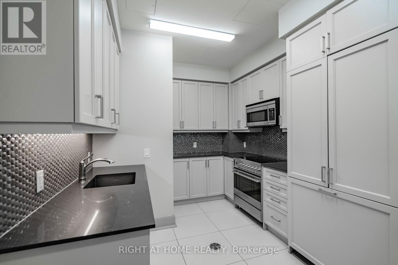 2309 - 9075 JANE STREET Image 36