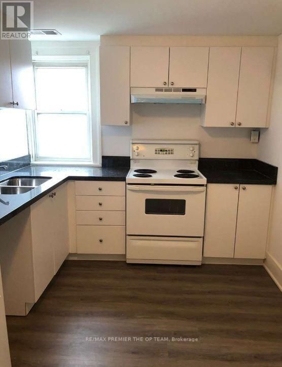 Main - 9690 KEELE STREET Image 4