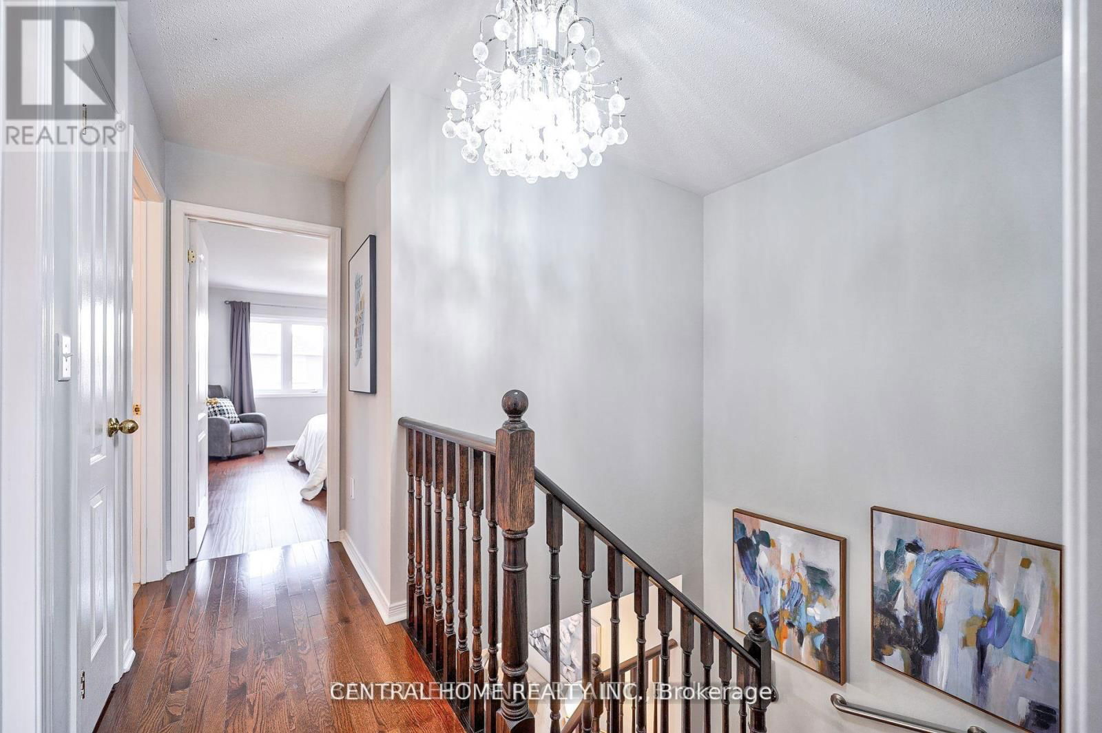 6 TODMAN LANE Image 13