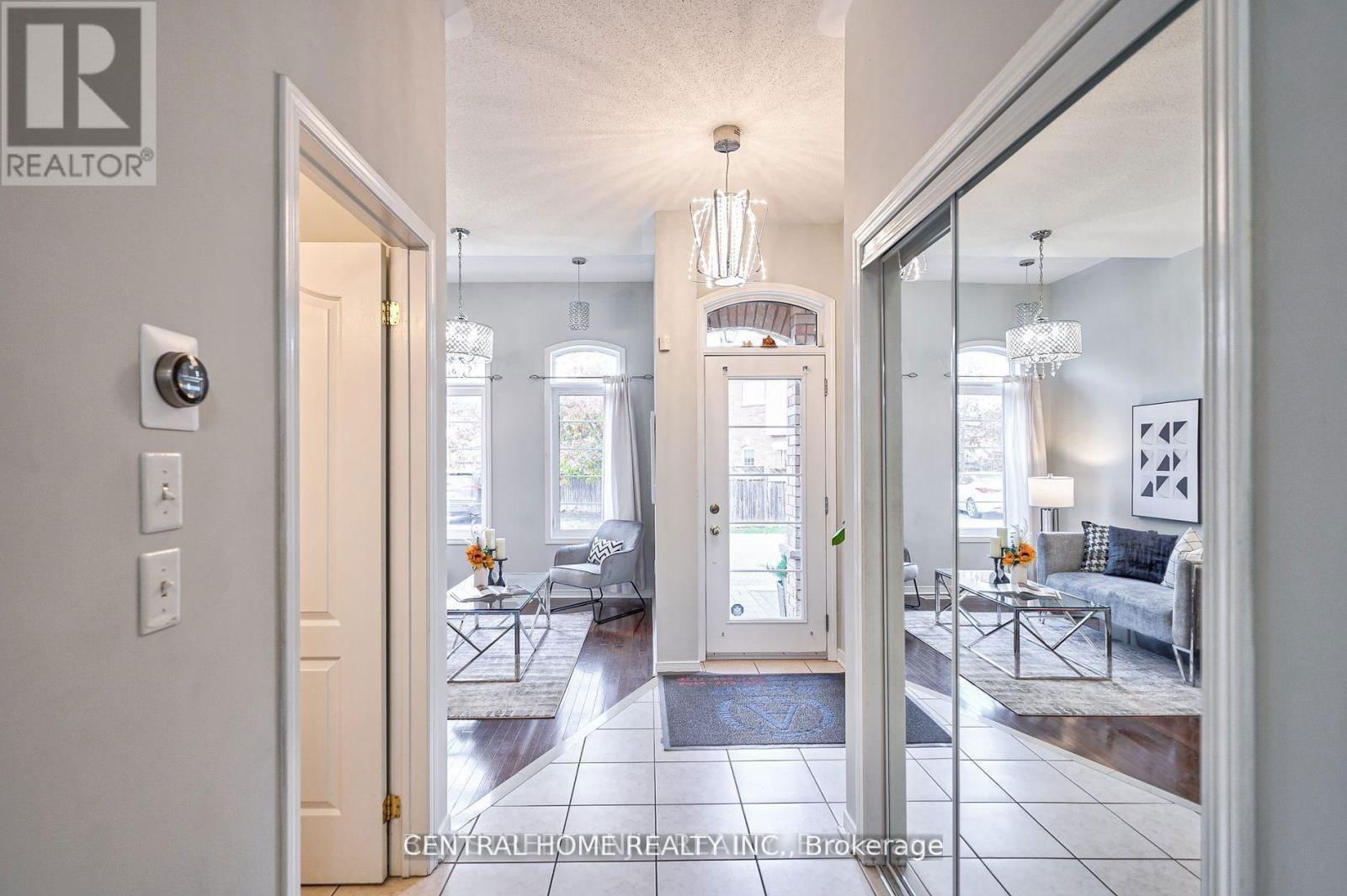 6 TODMAN LANE Image 3