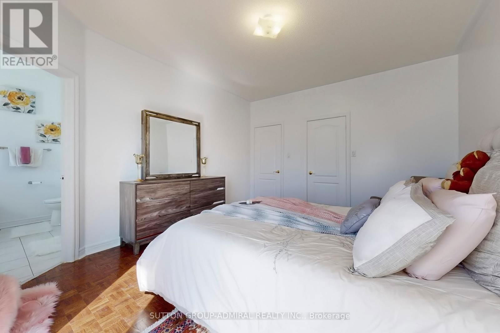 31 VILLANDRY CRESCENT Image 22