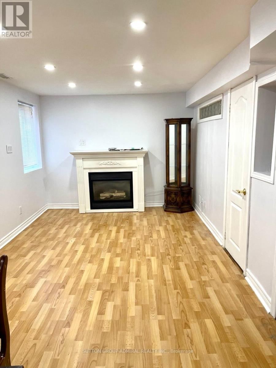 31 VILLANDRY CRESCENT Image 33