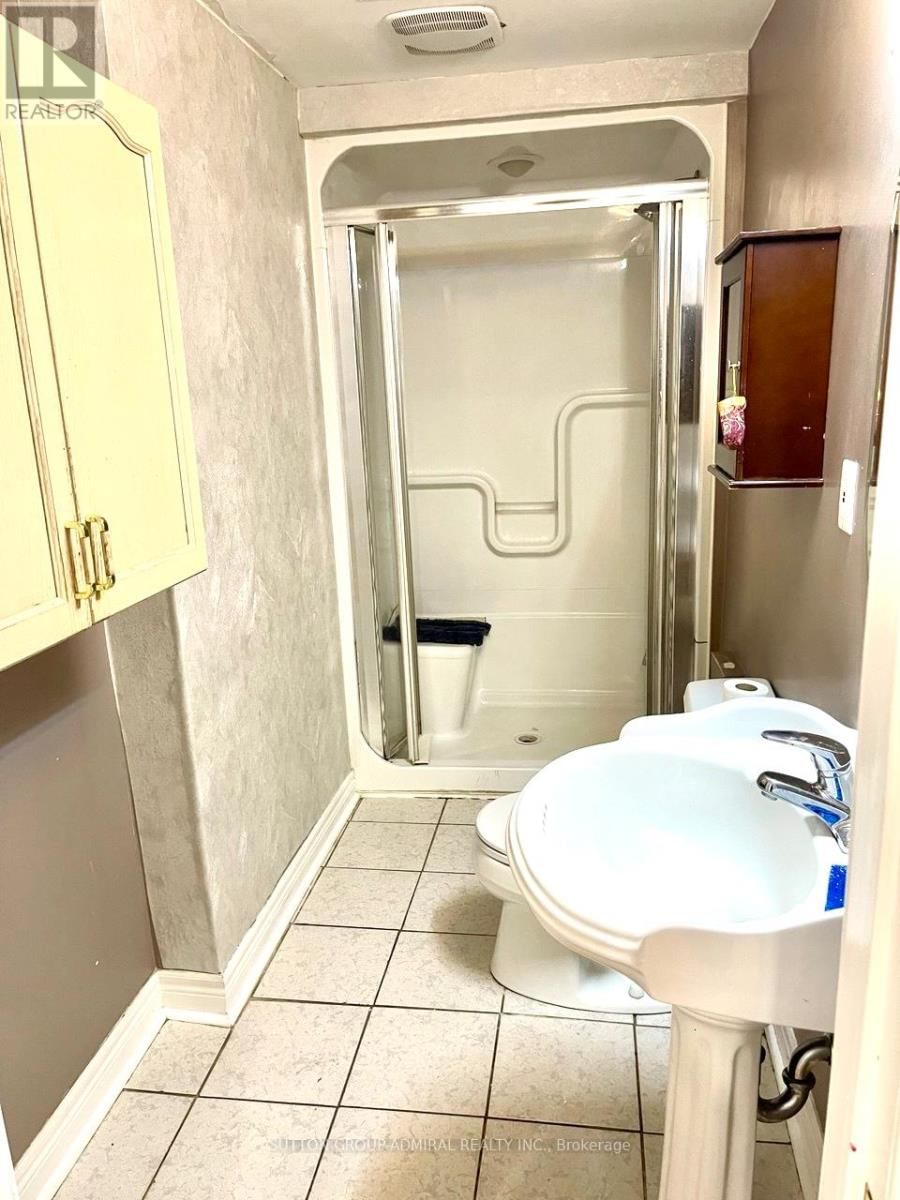 31 VILLANDRY CRESCENT Image 37