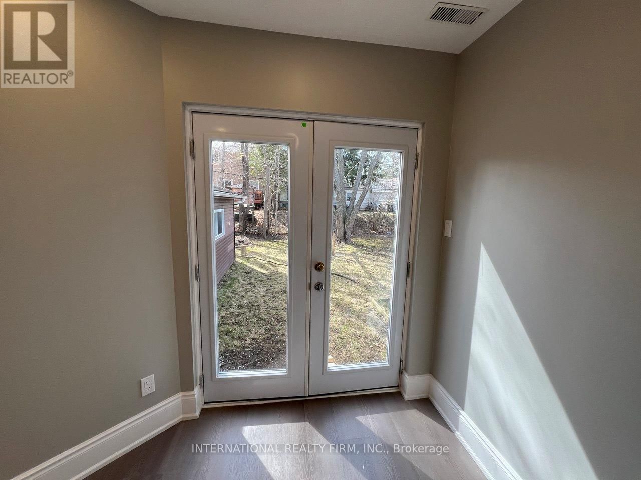 73 MURRAY DRIVE Image 2