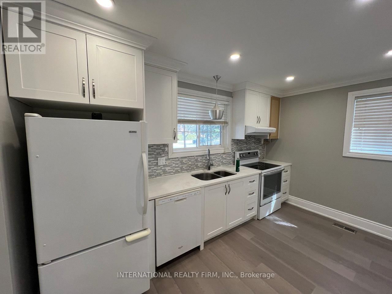 73 MURRAY DRIVE Image 3