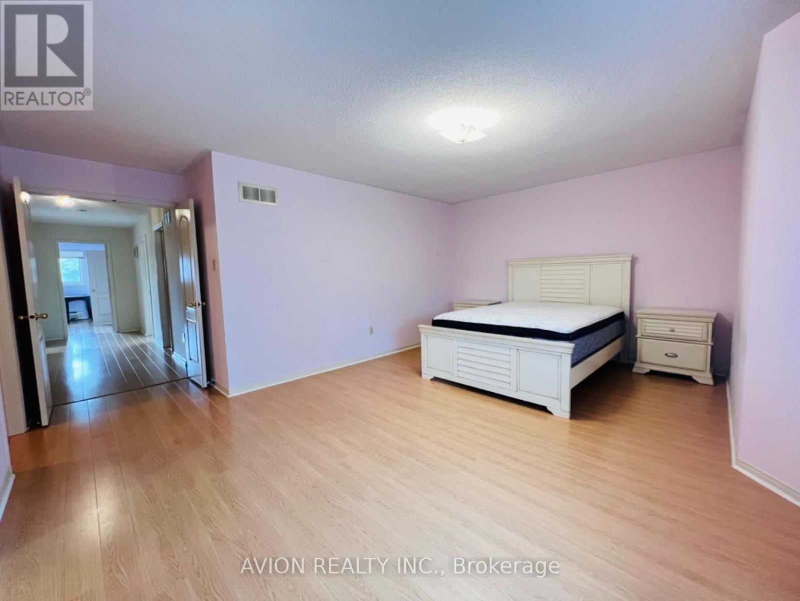 15 CANTERTROT COURT Image 1