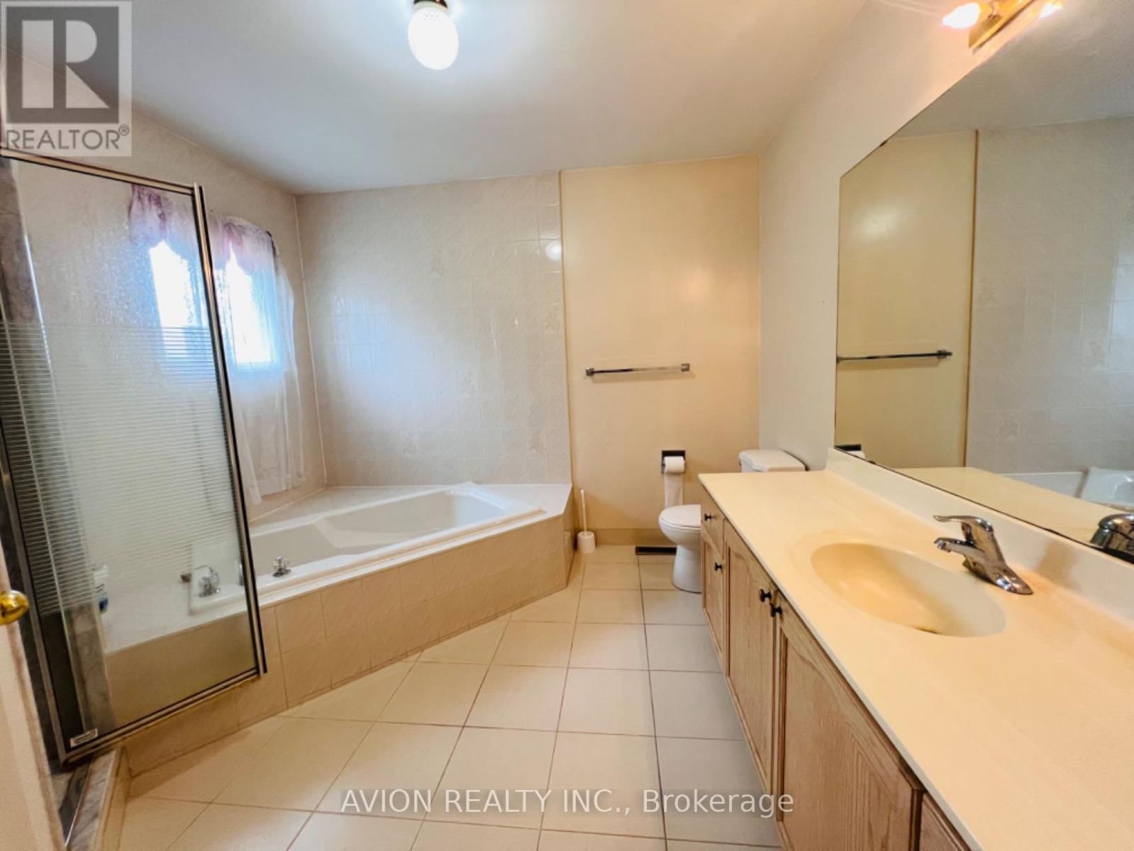 15 CANTERTROT COURT Image 3