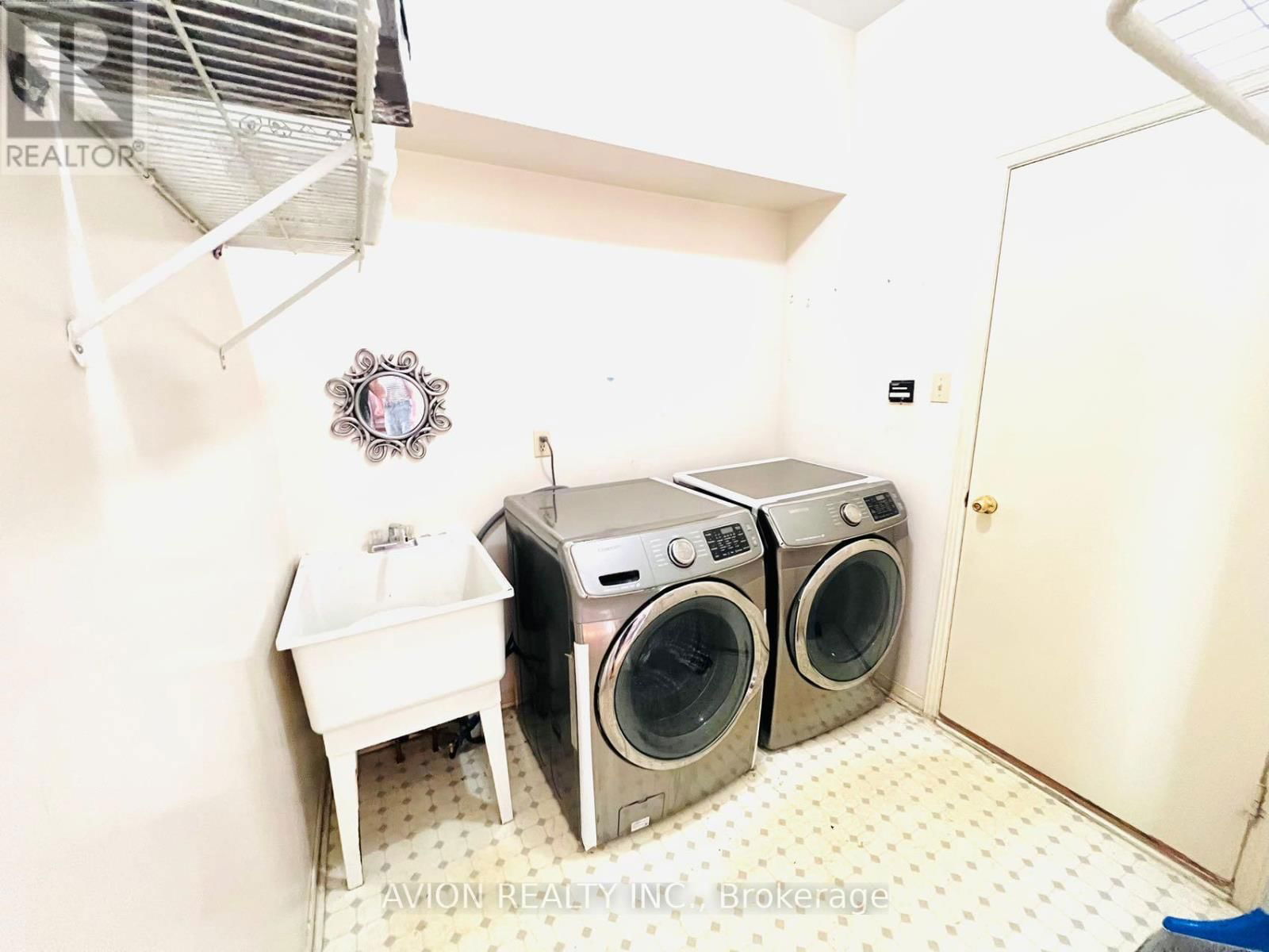 15 CANTERTROT COURT Image 8