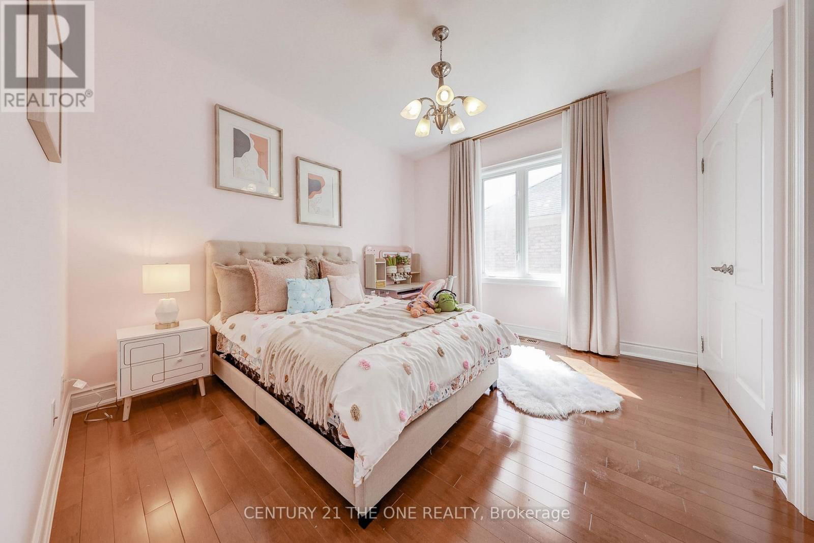 99 RIVERMILL CRESCENT Image 24