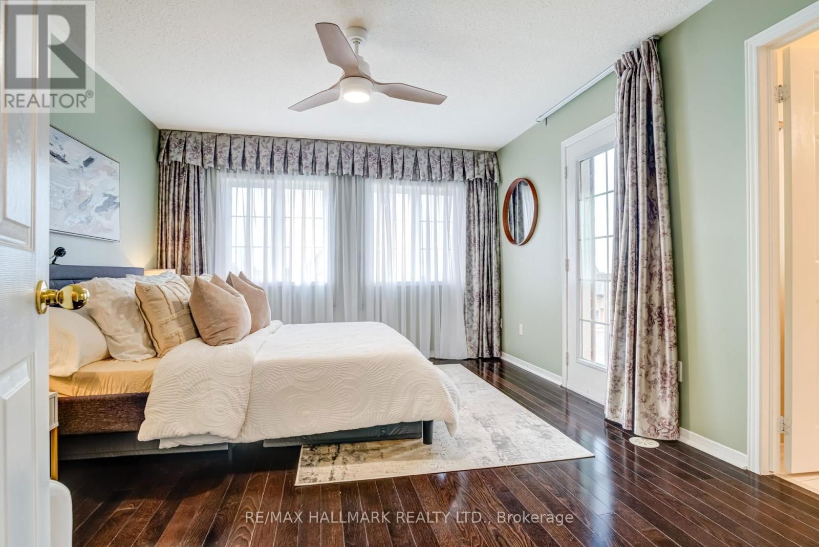 187 HAWKVIEW BOULEVARD Image 27