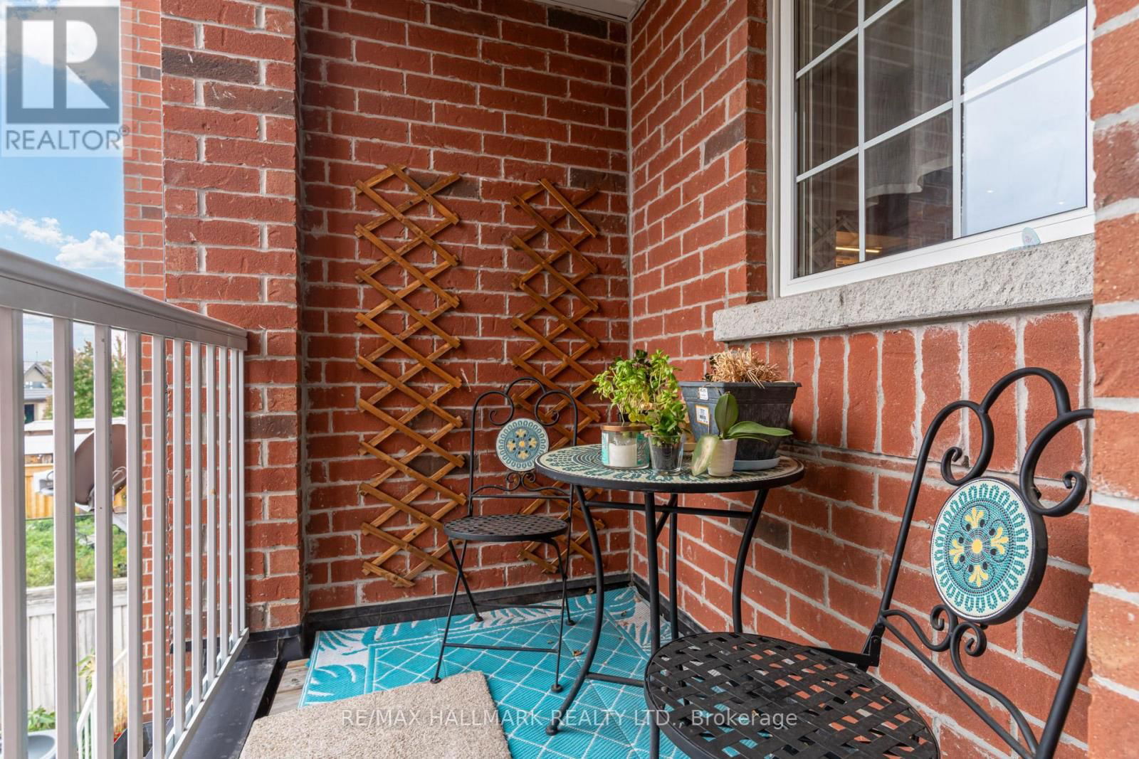 187 HAWKVIEW BOULEVARD Image 37