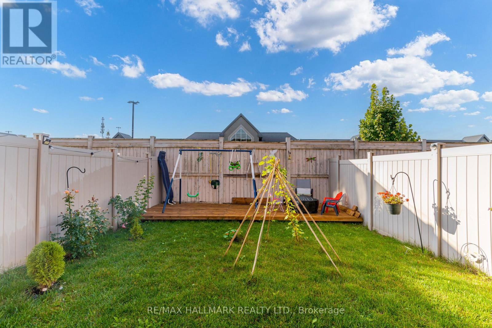 187 HAWKVIEW BOULEVARD Image 45
