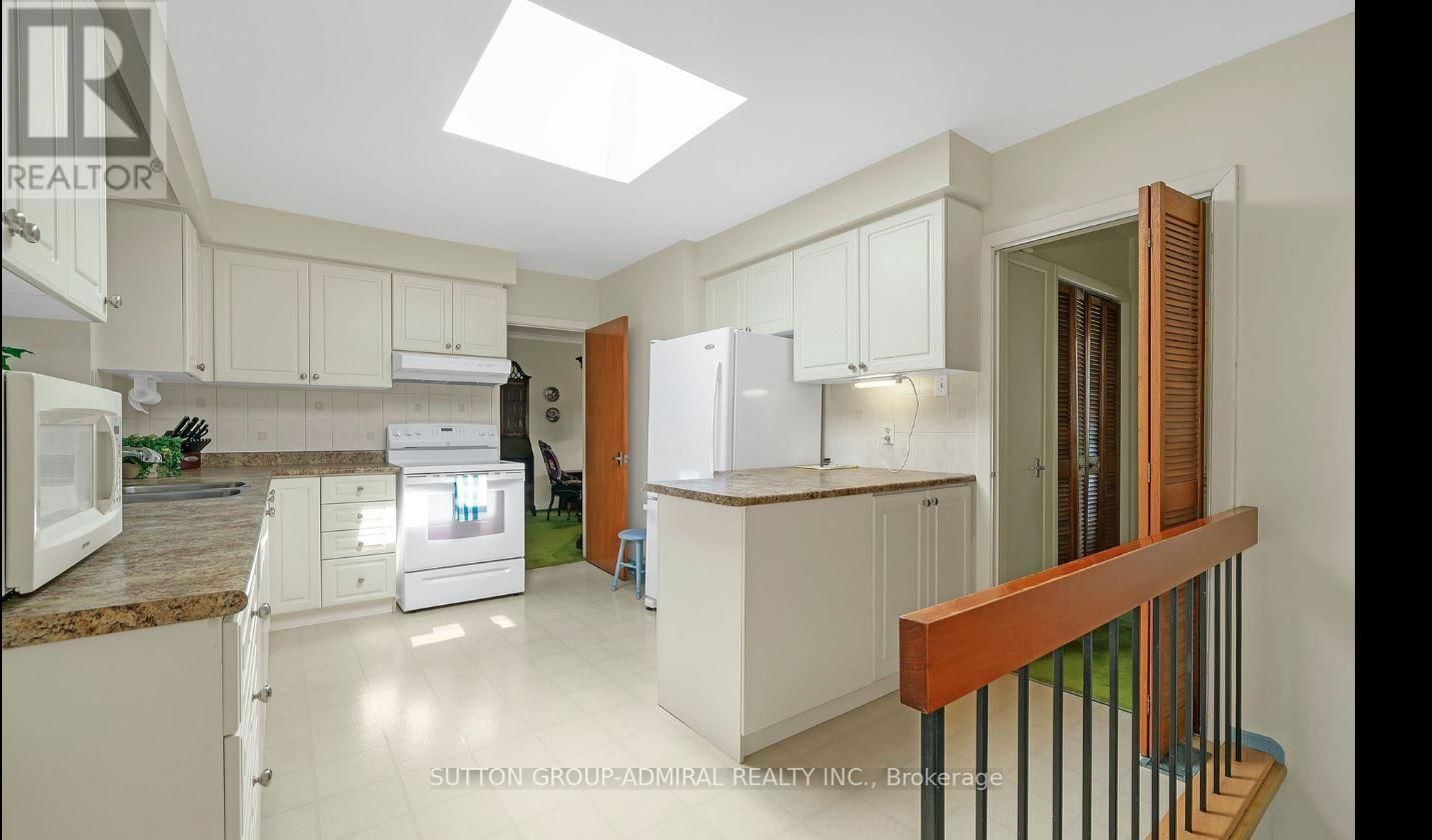 379 SUGAR MAPLE LANE Image 11