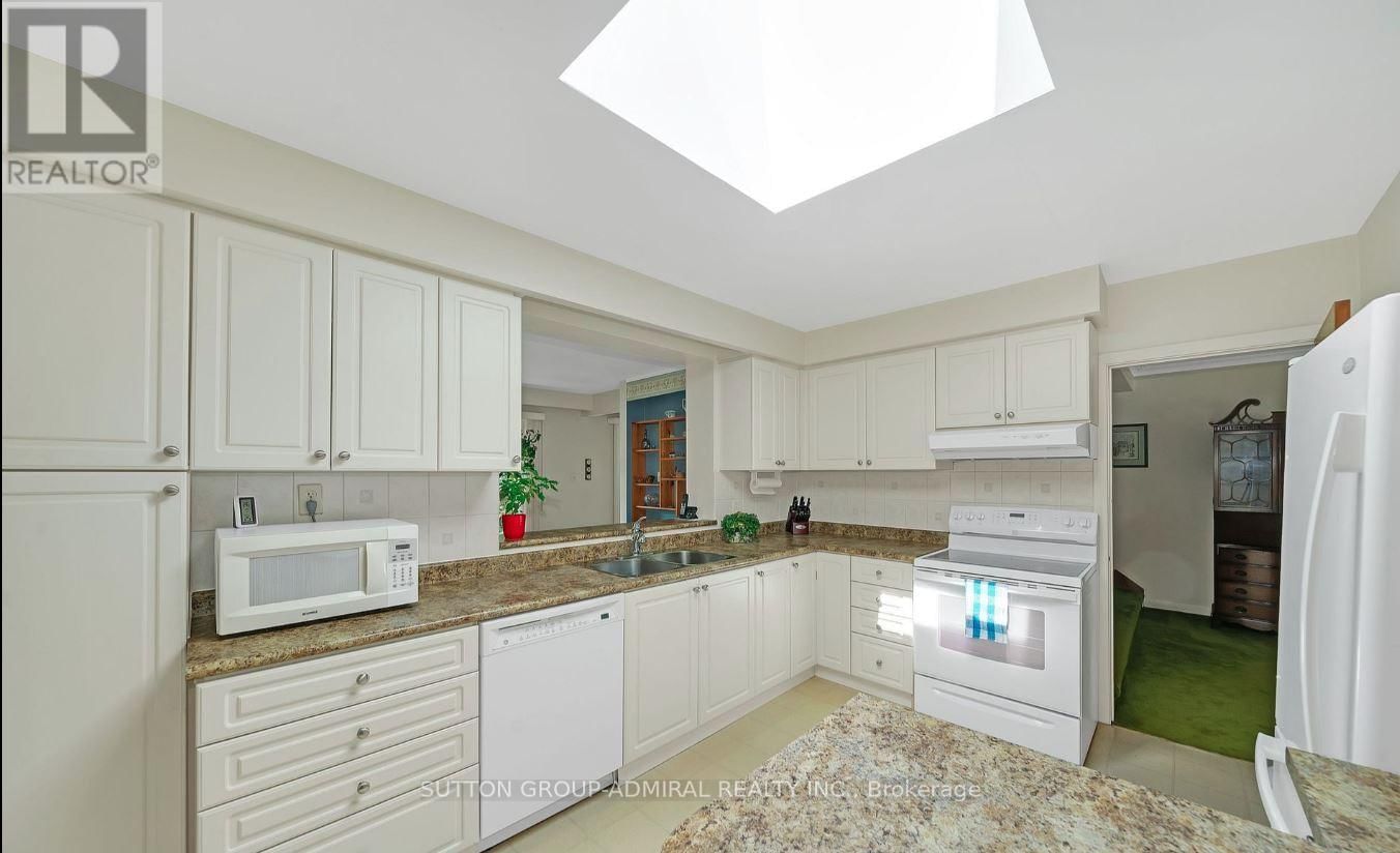 379 SUGAR MAPLE LANE Image 12