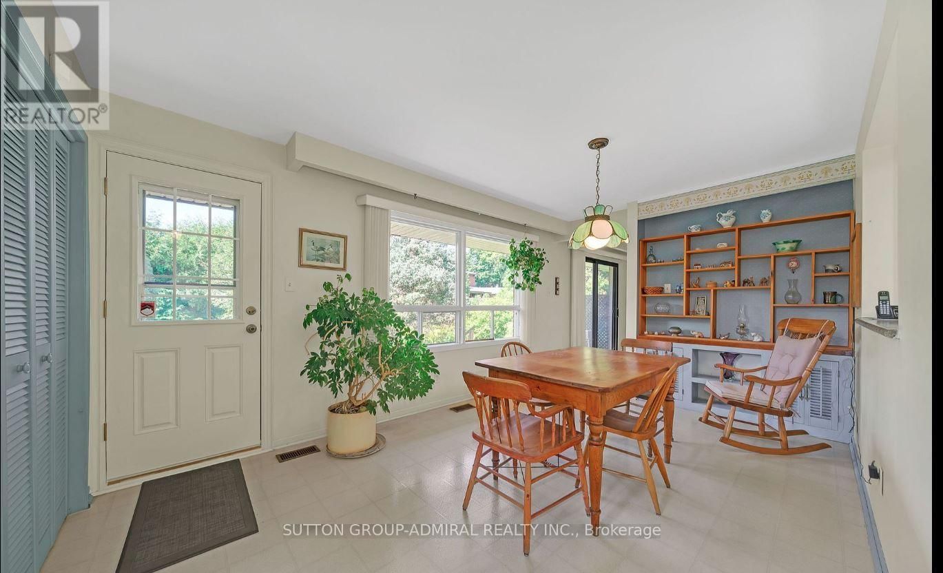 379 SUGAR MAPLE LANE Image 13