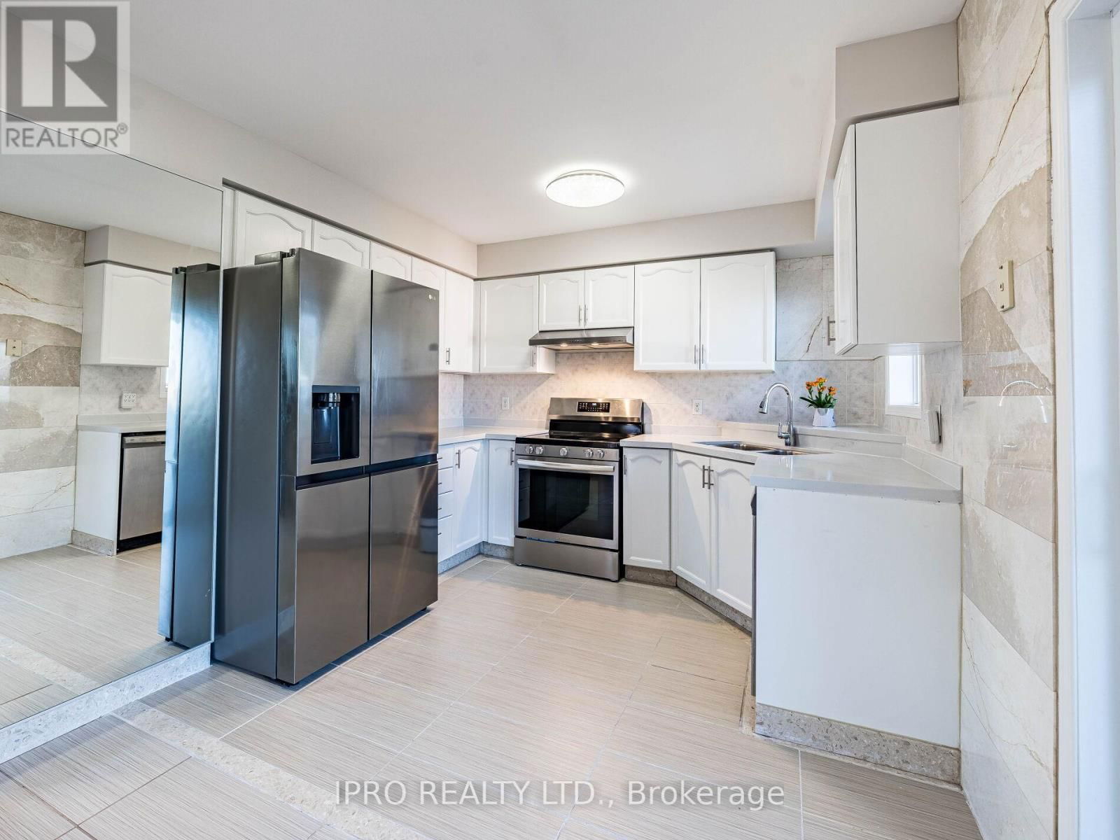 5 REYNOLDS AVENUE Image 13