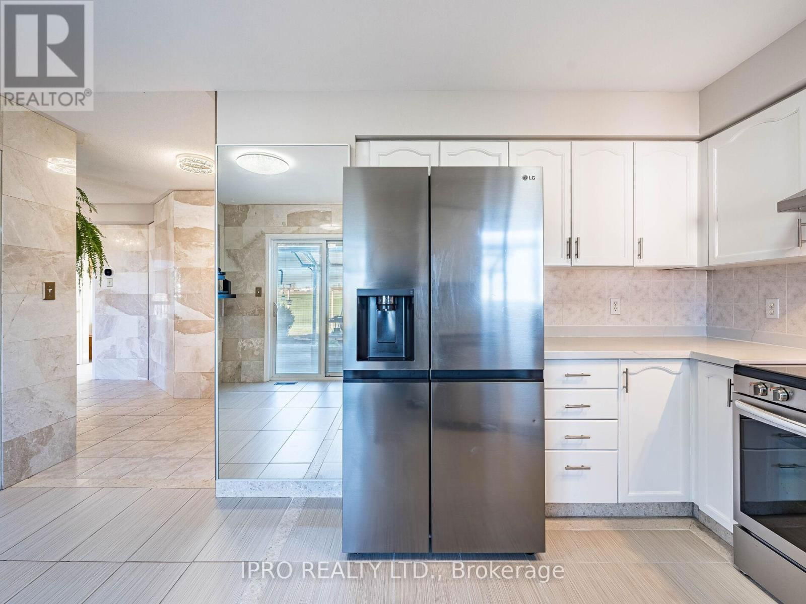 5 REYNOLDS AVENUE Image 15