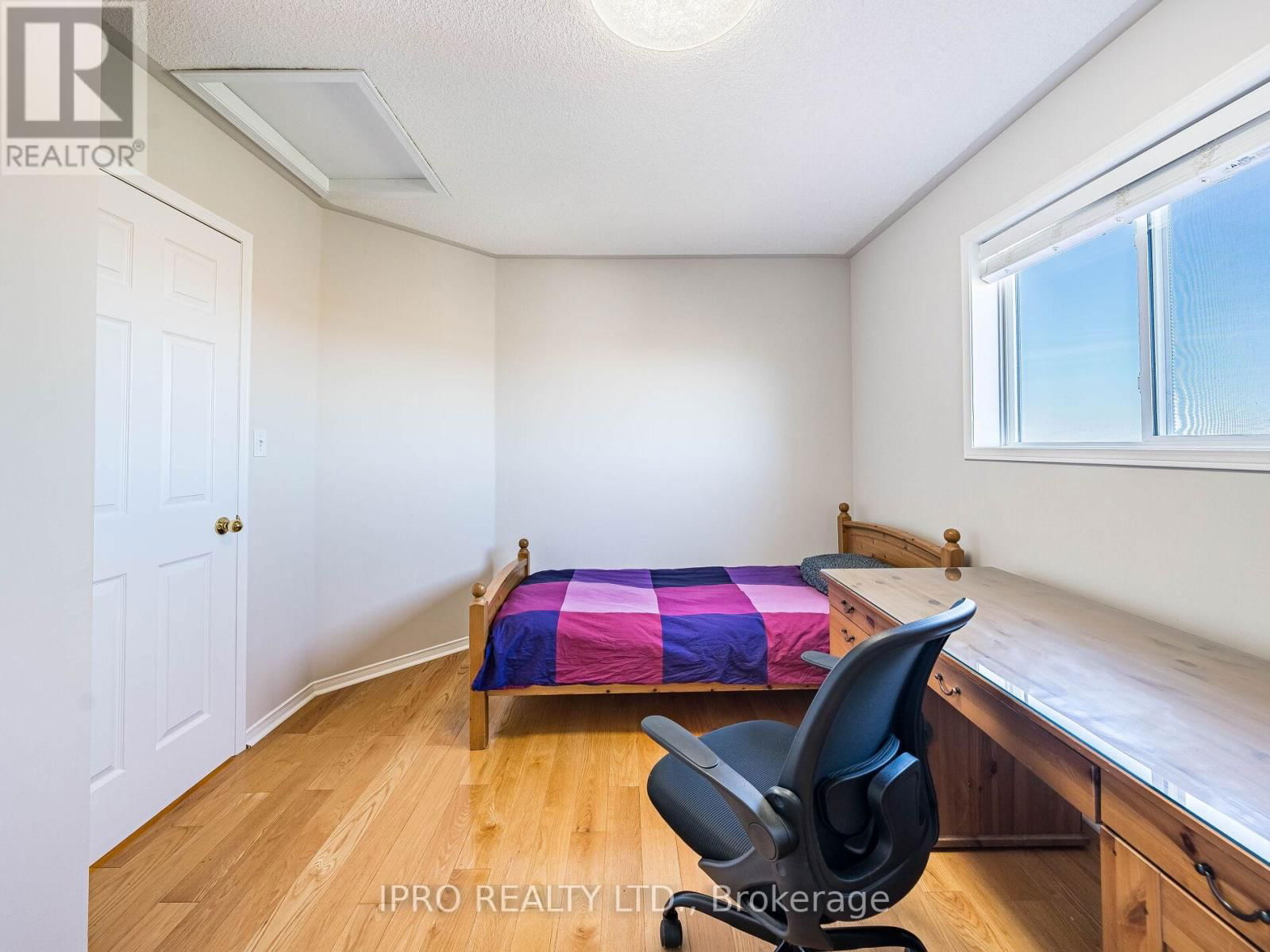 5 REYNOLDS AVENUE Image 35