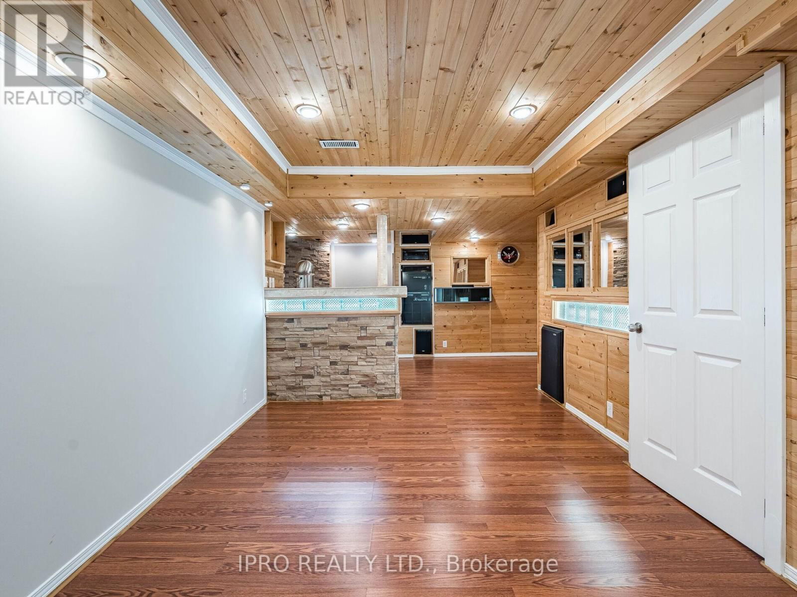 5 REYNOLDS AVENUE Image 45
