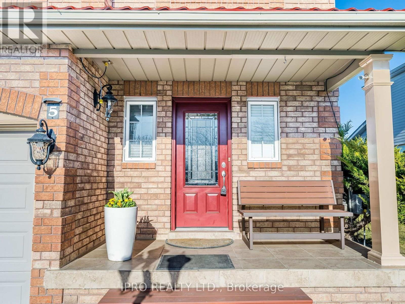 5 REYNOLDS AVENUE Image 5
