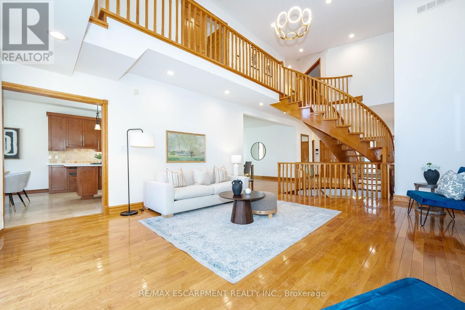 122 ARTEN AVENUE Image 13