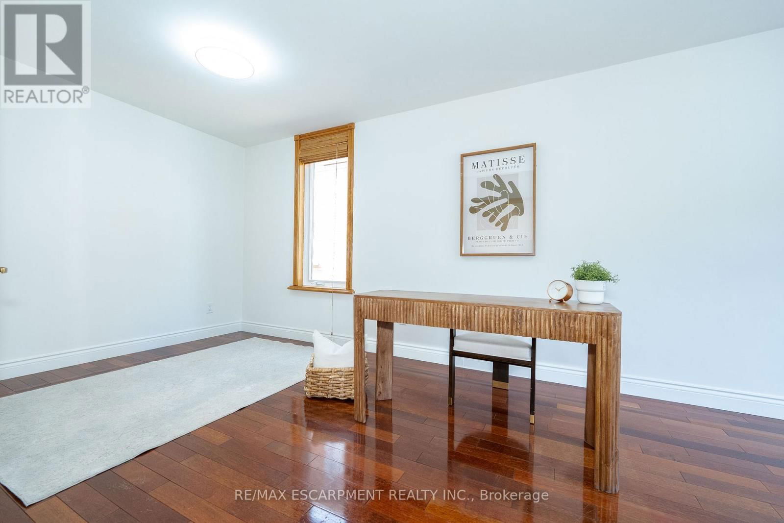 122 ARTEN AVENUE Image 17
