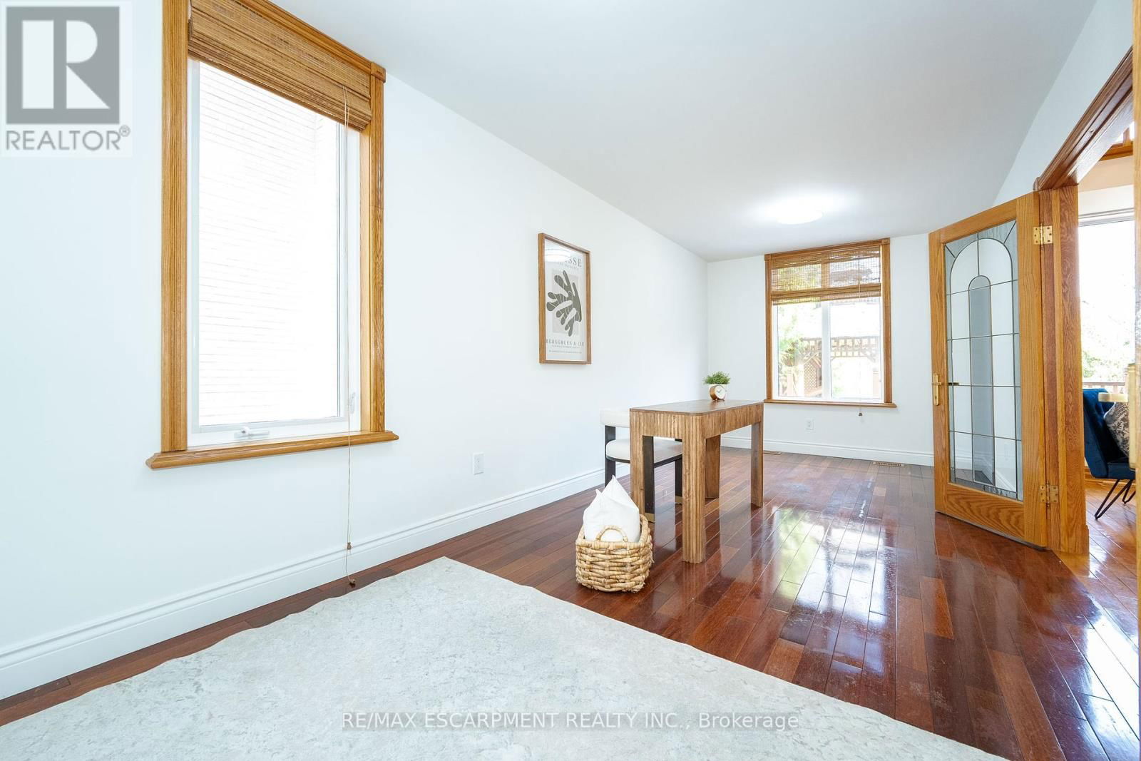 122 ARTEN AVENUE Image 18