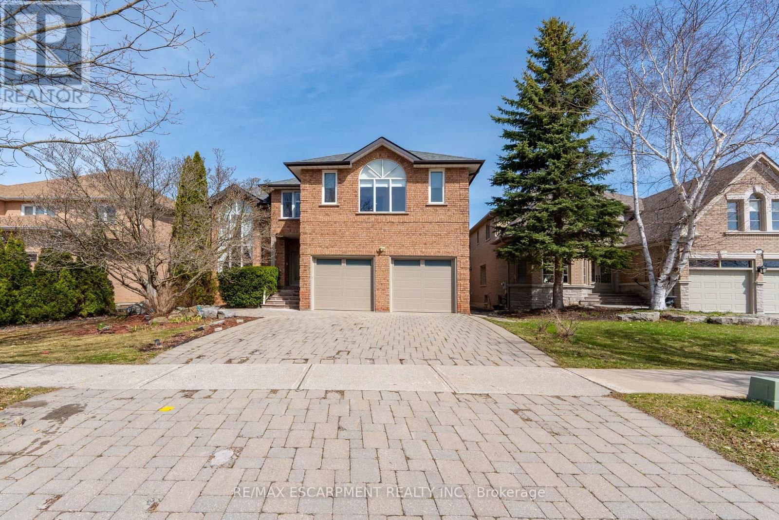 122 ARTEN AVENUE Image 2