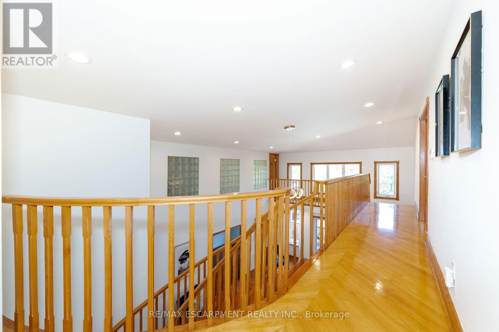 122 ARTEN AVENUE Image 21