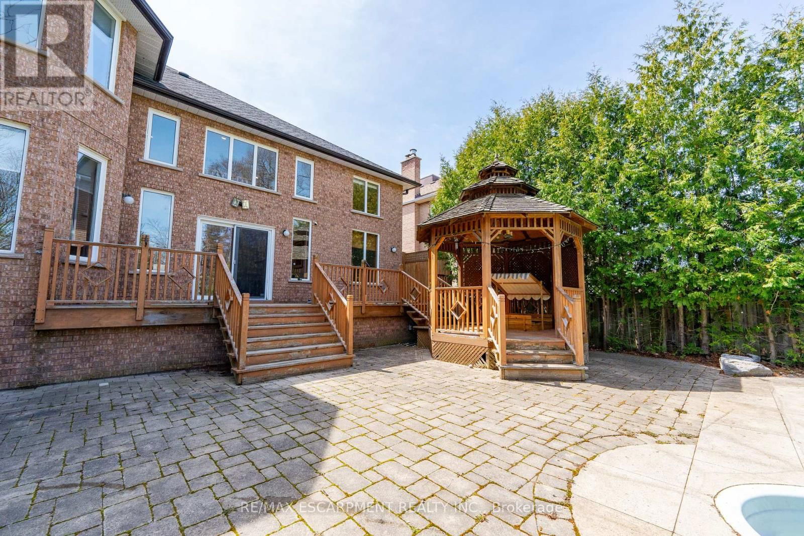 122 ARTEN AVENUE Image 39