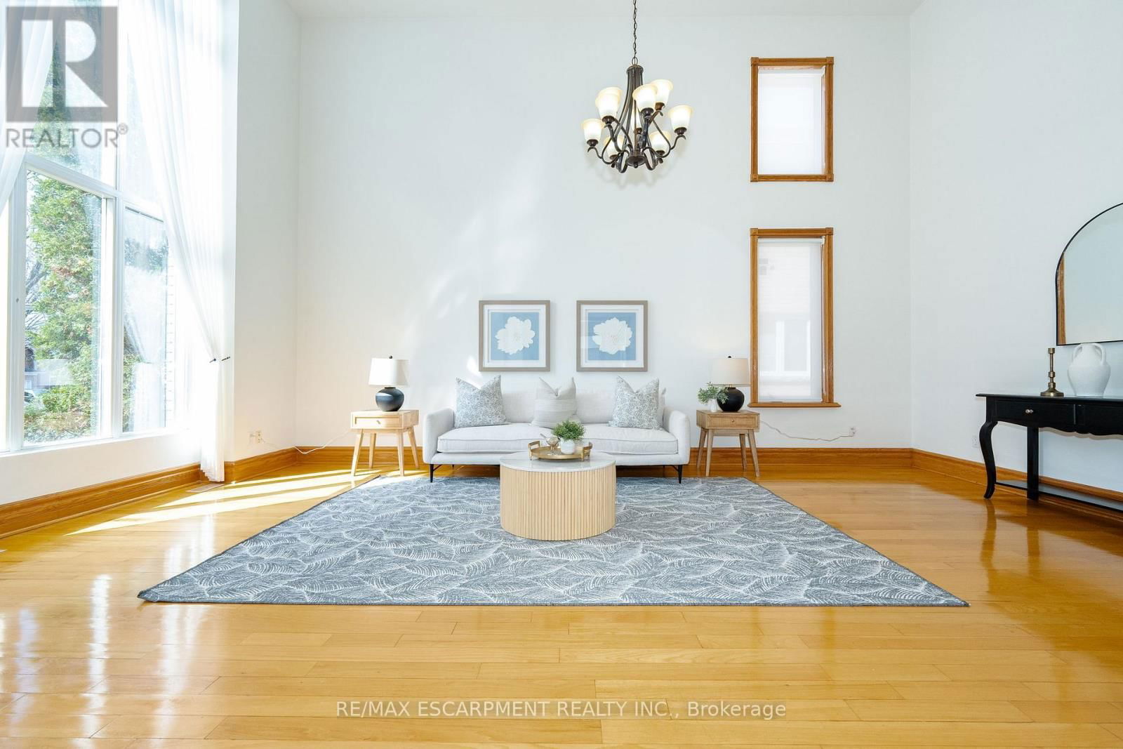122 ARTEN AVENUE Image 7