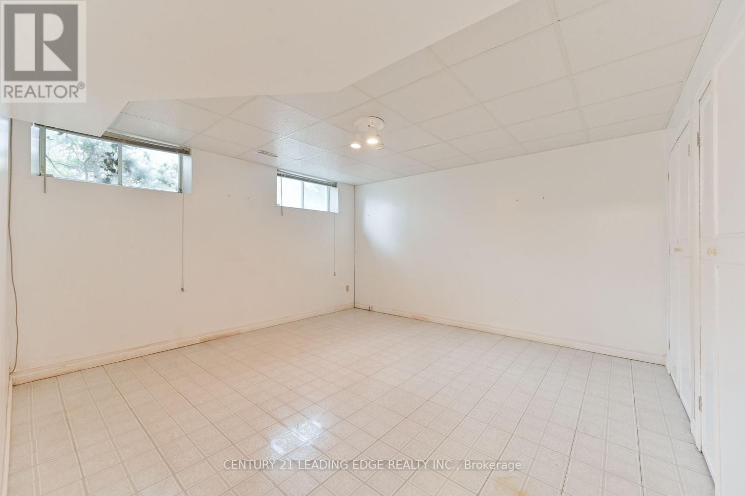 2 MILL RACE COURT Image 32