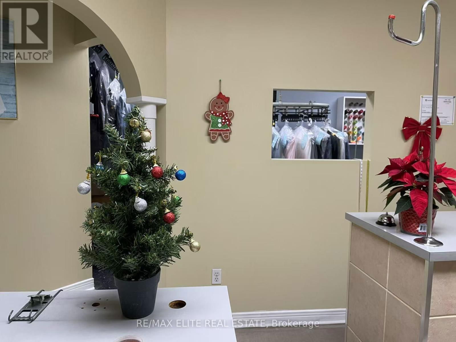 7 - 331 JEVLAN DRIVE Image 3