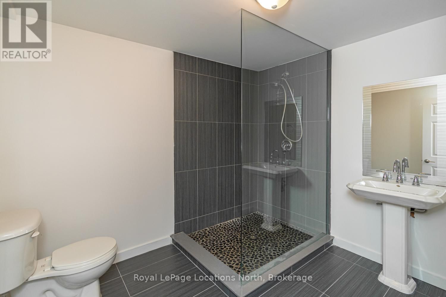 5392 13TH LINE Image 27