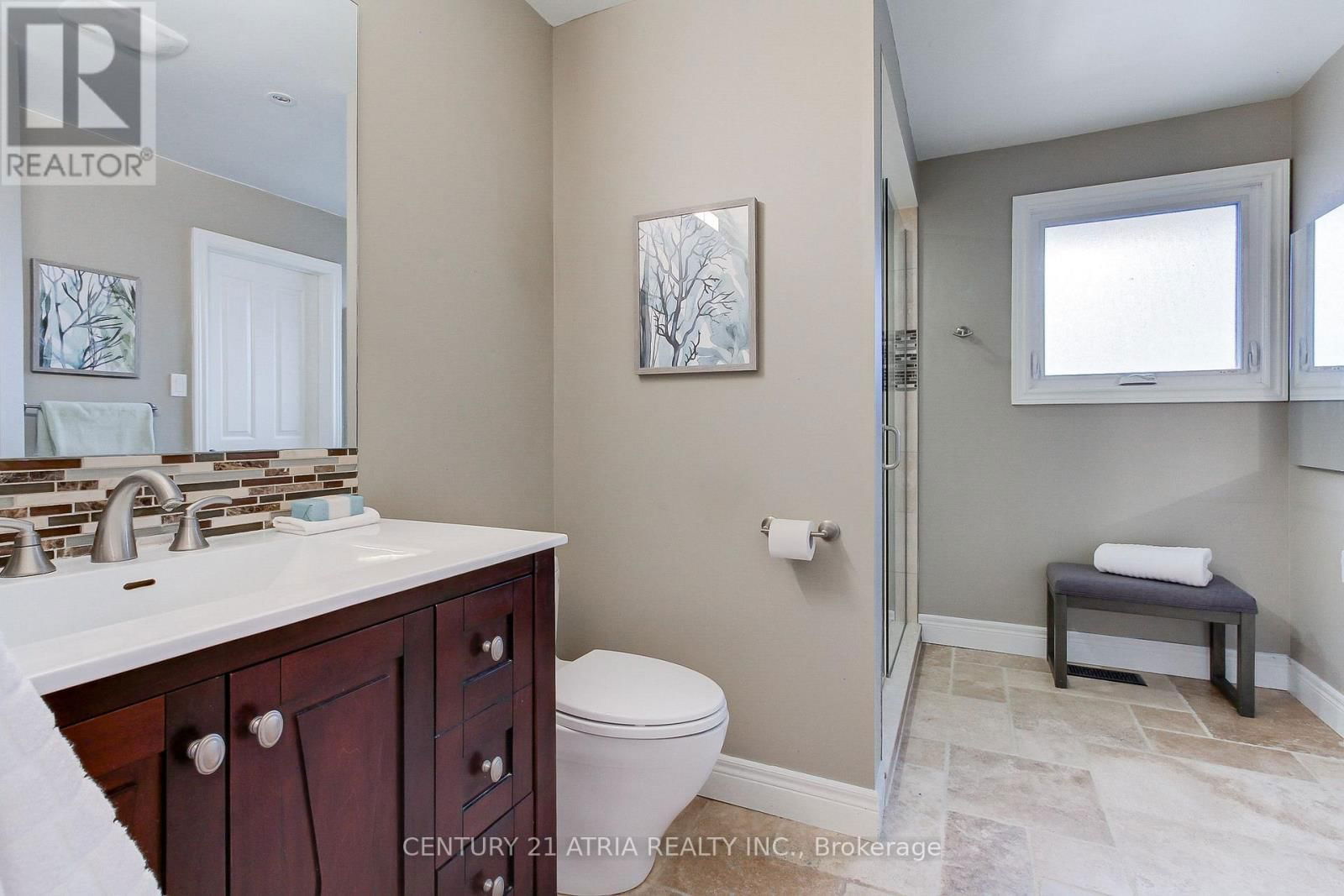 120 LORNE AVENUE Image 37