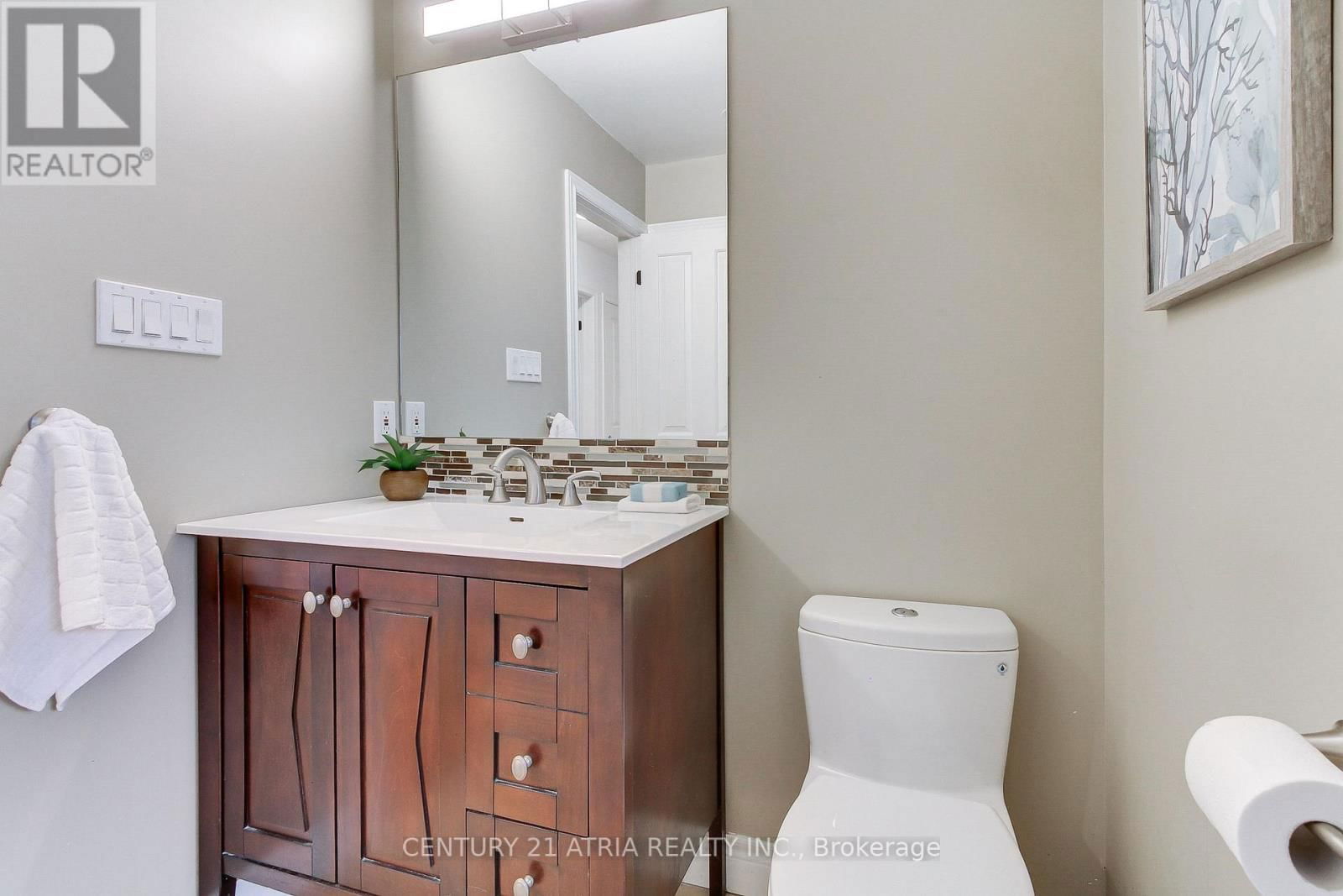 120 LORNE AVENUE Image 38