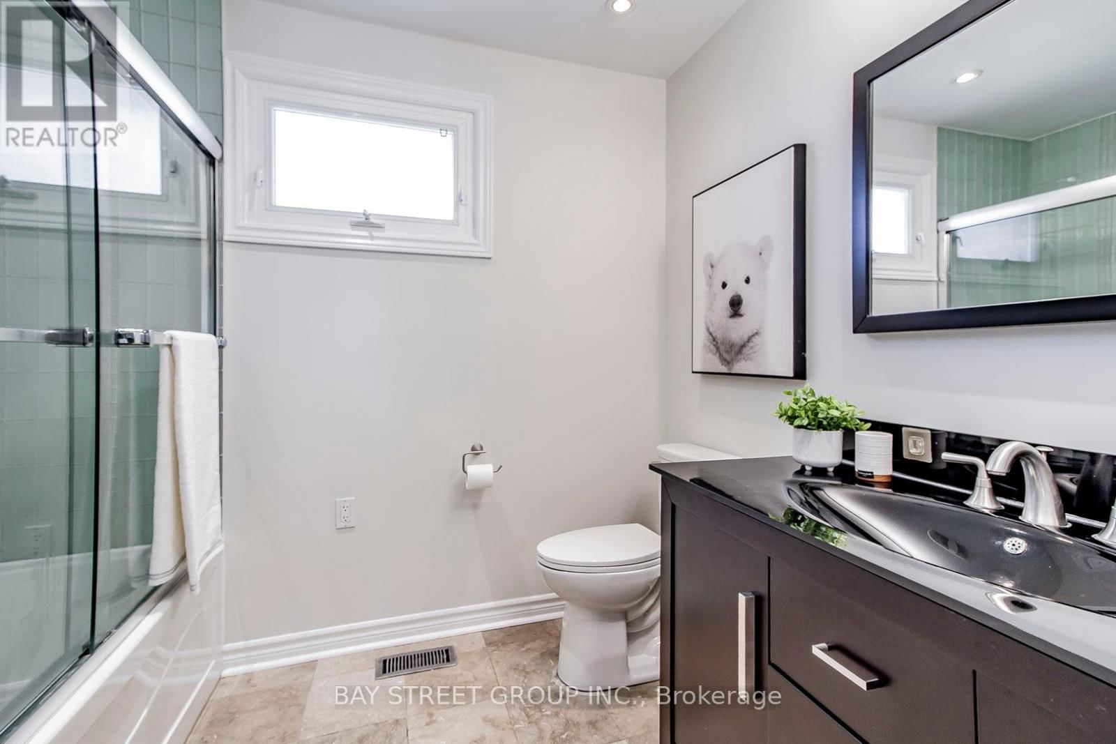300 FINCHAM AVENUE Image 15